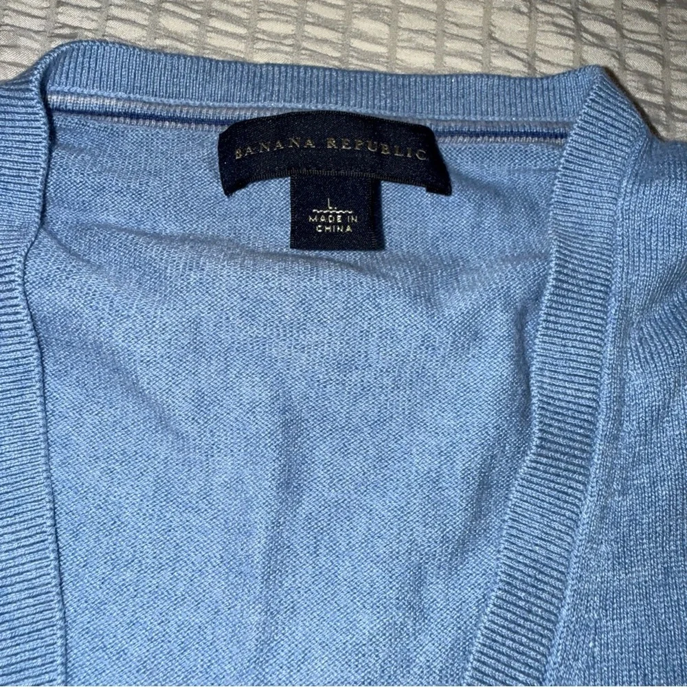 Light Blue BR Silk Cashmere Blend V Neck Sweater large - Picture 2 of 4